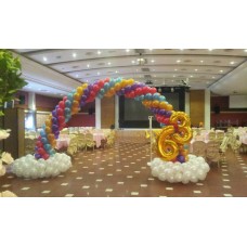 Unique design balloon arch